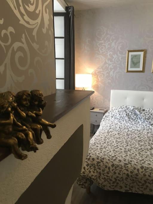 L'Ancienne Forge - A Stylish Medieval Holiday Home Конфолан Екстер'єр фото